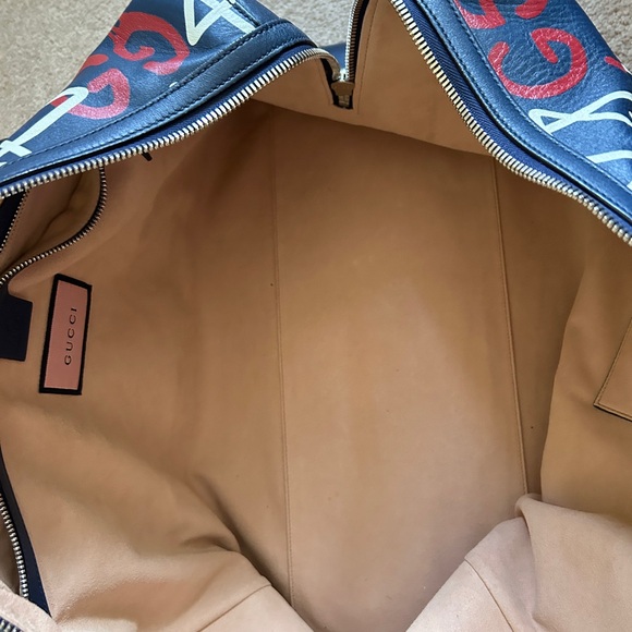 Gucci Ghost Duffle Bag - Picture 6 of 14